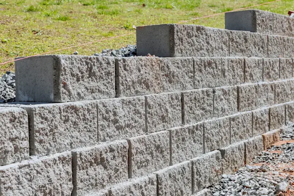 Cinderblock retaining wall